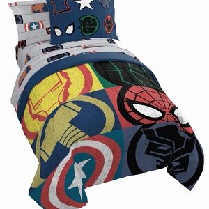 Marvel Iconic Superhero Comforter - Red, Blue, Black